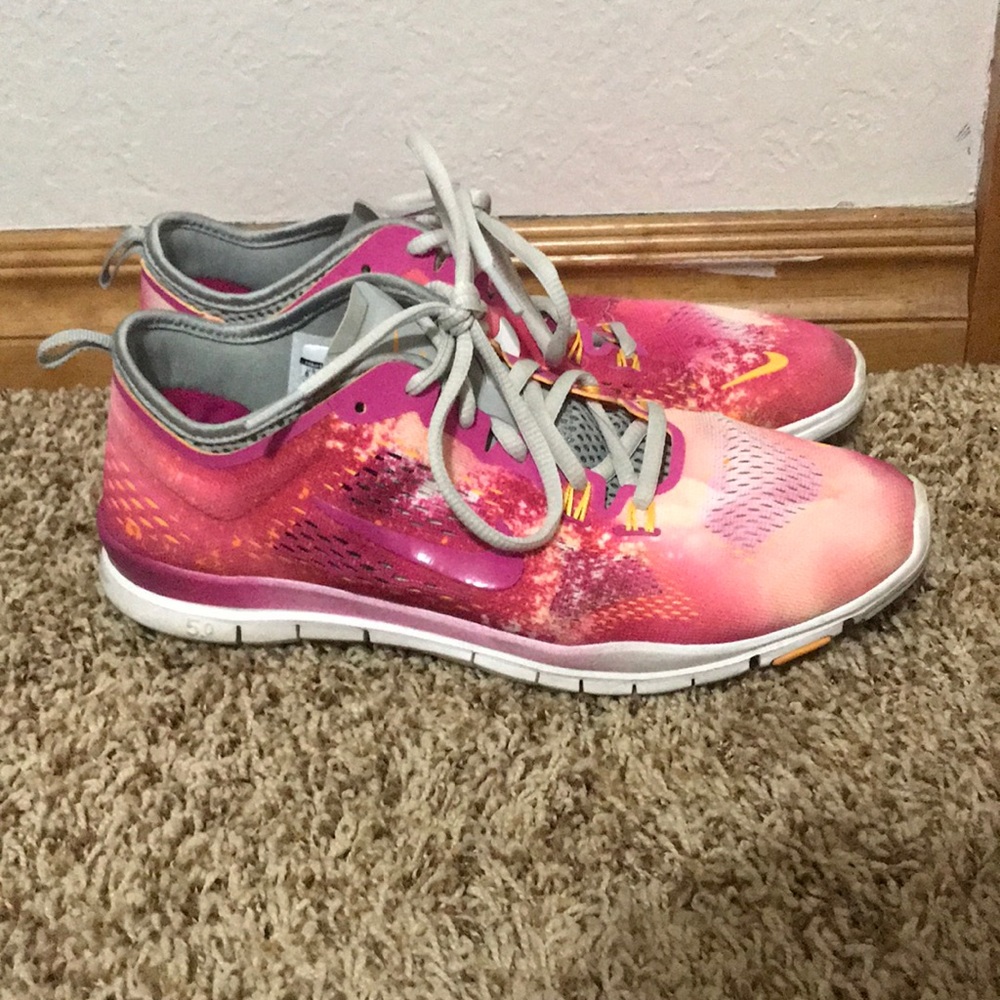 Women’s Nike Tennis Shoes